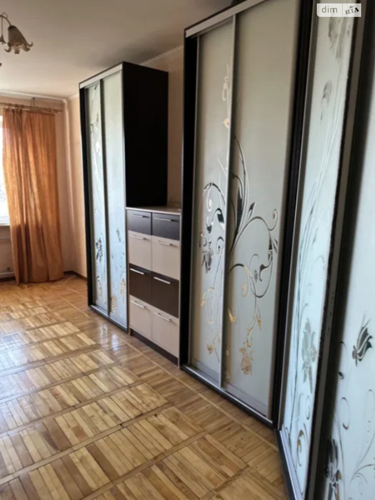 Продаж двокімнатної квартири в Одесі, на вул. Капітана Кузнецова 93, район Пересипський фото 1 Продаж двокімнатної квартири в Одесі, на вул. Капітана Кузнецова 93, район Пересипський фото 1