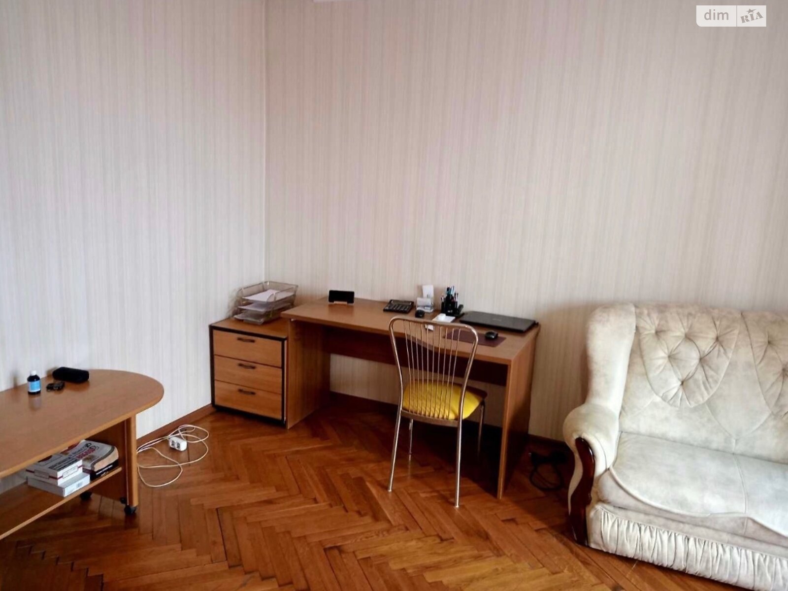 Продажа трехкомнатной квартиры в Одессе, на просп. Князя Владимира Великого 70, район Пересыпский фото 1 Продажа трехкомнатной квартиры в Одессе, на просп. Князя Владимира Великого 70, район Пересыпский фото 1