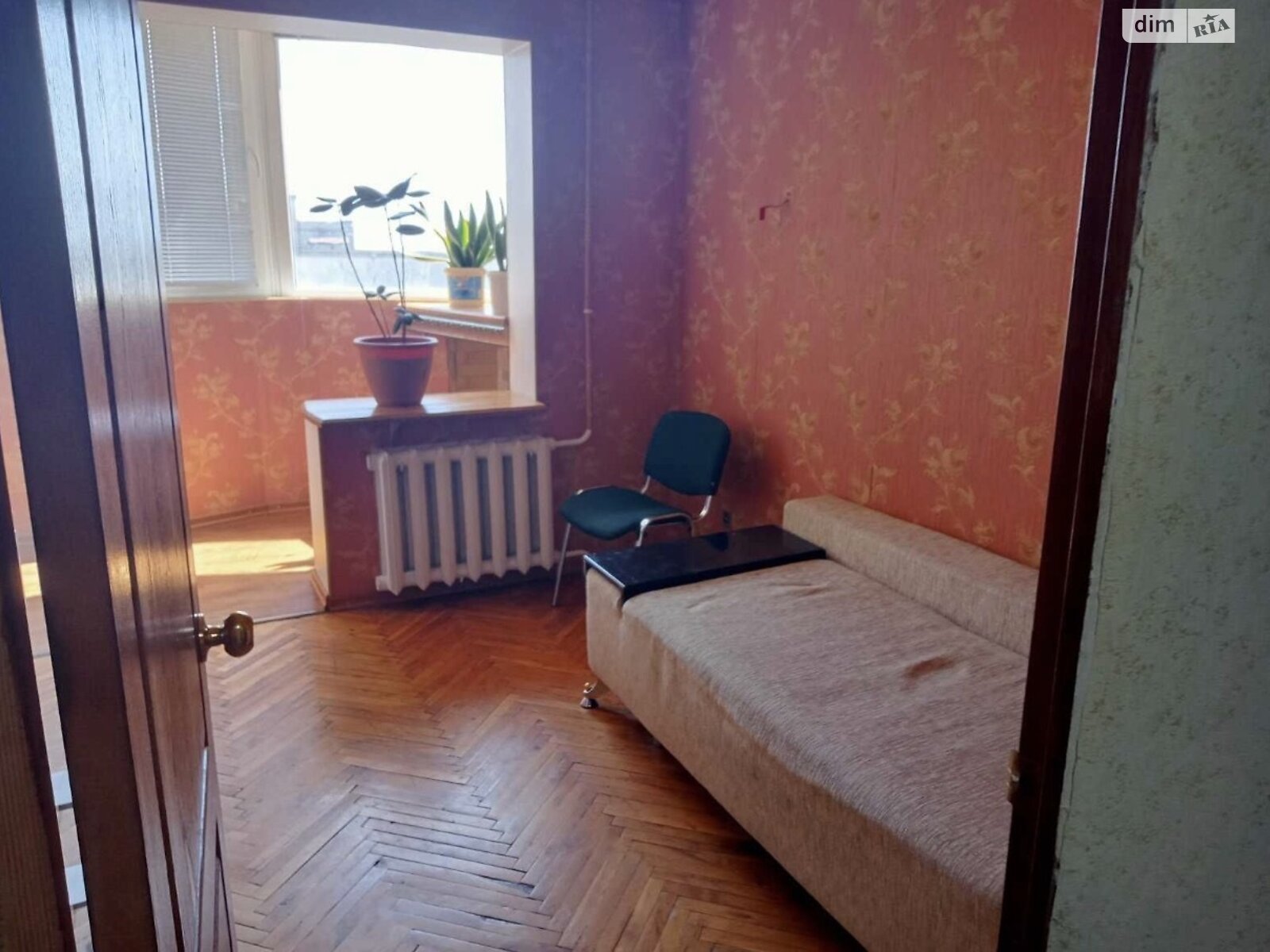 Продажа трехкомнатной квартиры в Одессе, на просп. Князя Владимира Великого 70, район Пересыпский фото 1 Продажа трехкомнатной квартиры в Одессе, на просп. Князя Владимира Великого 70, район Пересыпский фото 1