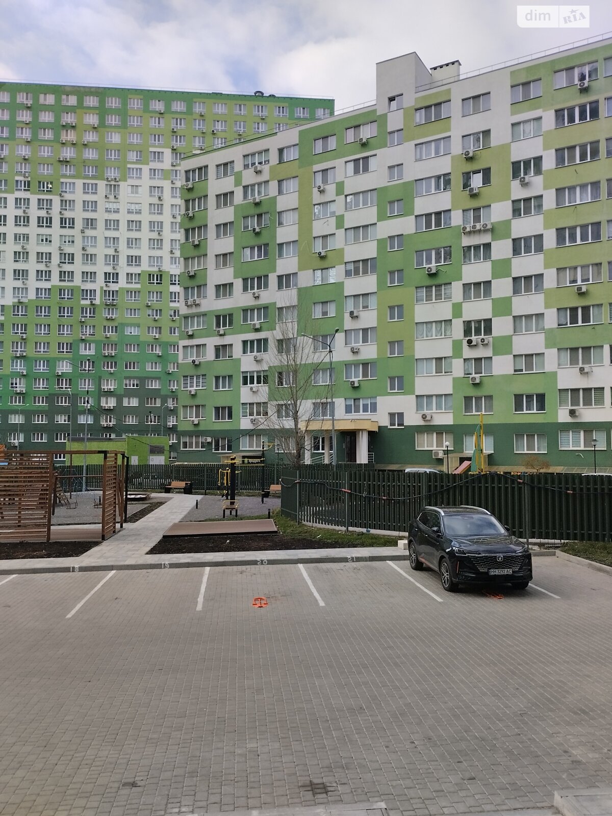Продажа трехкомнатной квартиры в Одессе, на ул. Марсельская 62 корпус 2, район Пересыпский фото 1 Продажа трехкомнатной квартиры в Одессе, на ул. Марсельская 62 корпус 2, район Пересыпский фото 1