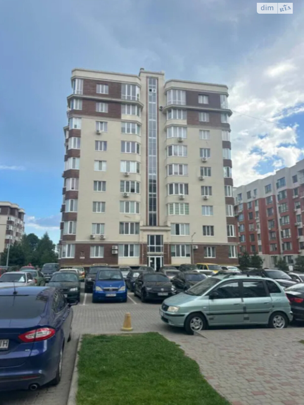 Продаж трикімнатної квартири в Одесі, на дор. Миколаївська, район Пересипський фото 1 Продаж трикімнатної квартири в Одесі, на дор. Миколаївська, район Пересипський фото 1