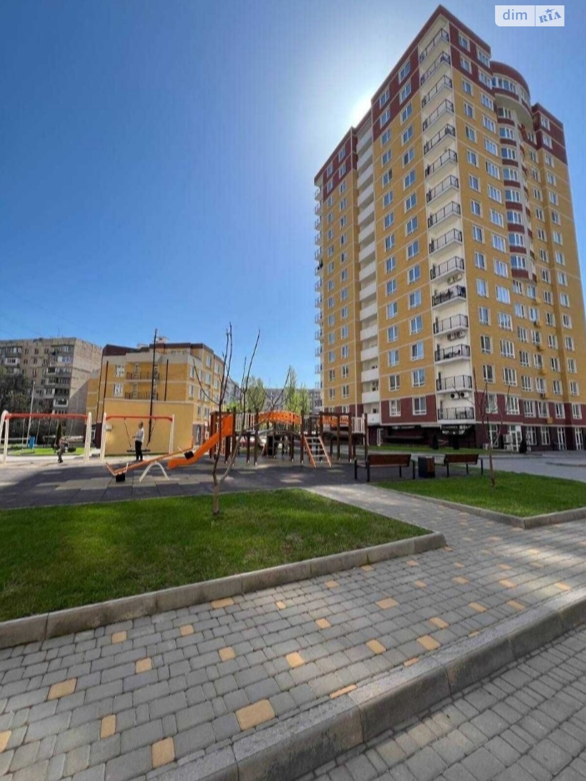 Продаж трикімнатної квартири в Одесі, на вул. Владислава Бувалкіна, район Пересипський фото 1 Продаж трикімнатної квартири в Одесі, на вул. Владислава Бувалкіна, район Пересипський фото 1