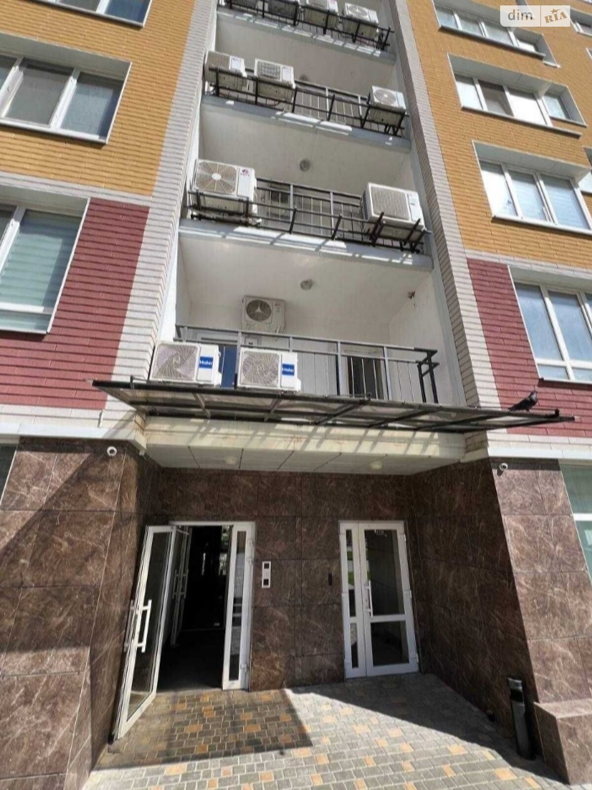 Продаж трикімнатної квартири в Одесі, на вул. Владислава Бувалкіна, район Пересипський фото 1 Продаж трикімнатної квартири в Одесі, на вул. Владислава Бувалкіна, район Пересипський фото 1