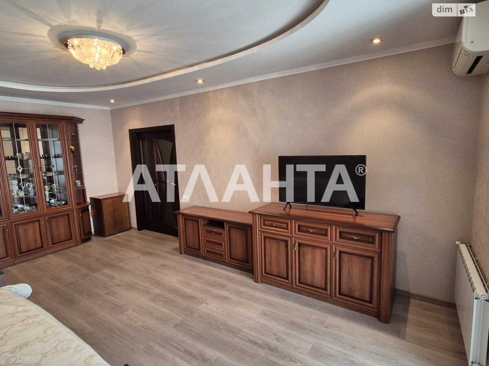 Продажа двухкомнатной квартиры в Одессе, на ул. Палия Семена, район Пересыпский фото 1 Продажа двухкомнатной квартиры в Одессе, на ул. Палия Семена, район Пересыпский фото 1