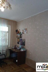 Продаж трикімнатної квартири в Одесі, на вул. 40-річчя оборони Одеси, район Містечко Котовського фото 2