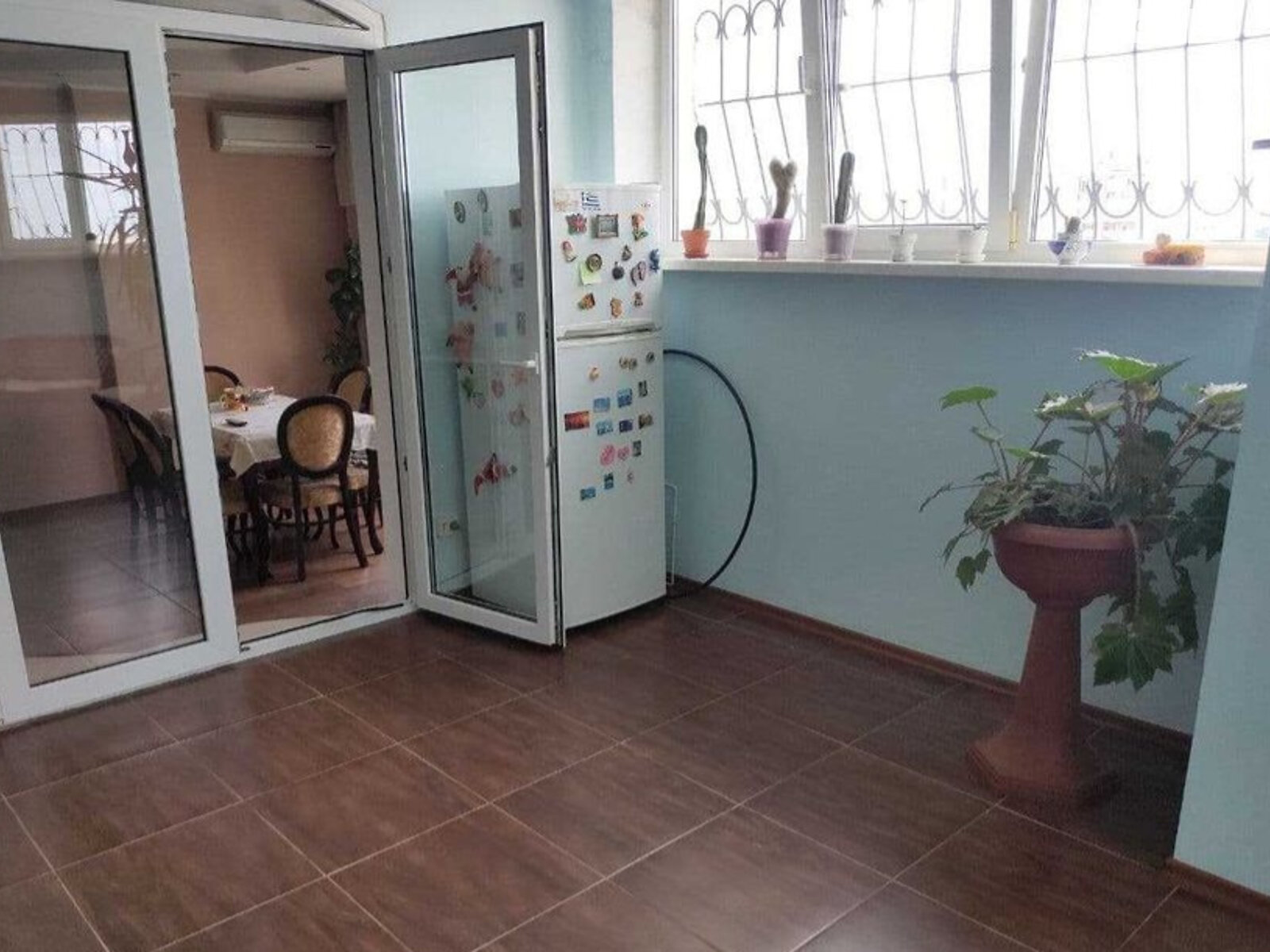 Продажа трехкомнатной квартиры в Одессе, на ул. Академика Сахарова, район Поселок Котовского фото 1 Продажа трехкомнатной квартиры в Одессе, на ул. Академика Сахарова, район Поселок Котовского фото 1