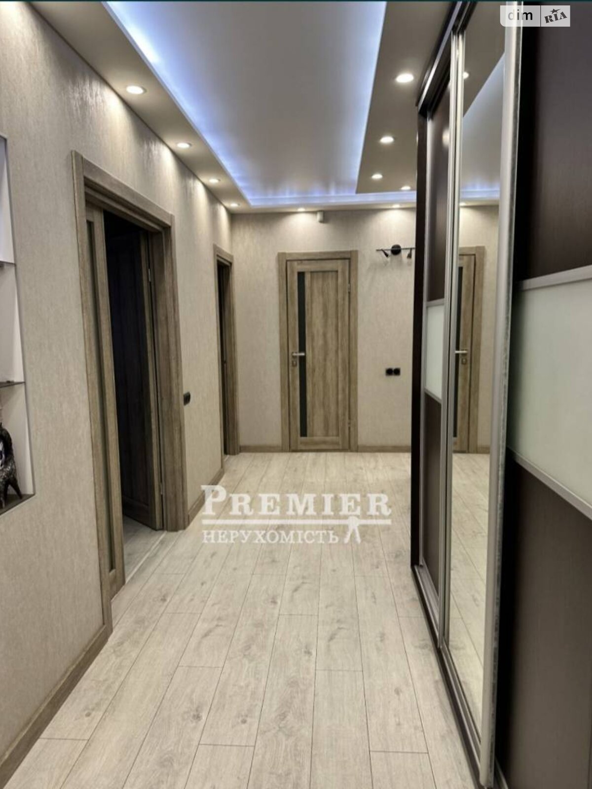 Продаж трикімнатної квартири в Одесі, на вул. Академіка Сахарова, район Містечко Котовського фото 1 Продаж трикімнатної квартири в Одесі, на вул. Академіка Сахарова, район Містечко Котовського фото 1