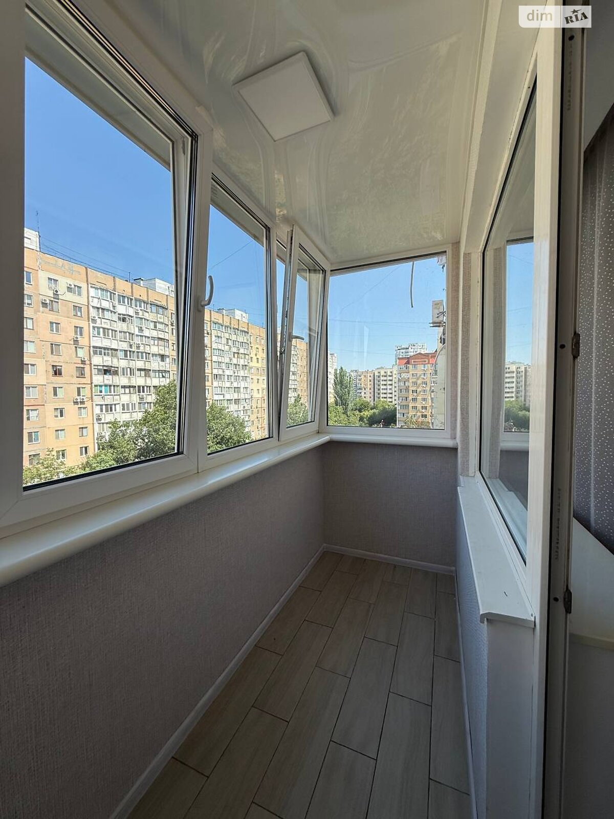 Продаж трикімнатної квартири в Одесі, на вул. Академіка Сахарова, район Містечко Котовського фото 1 Продаж трикімнатної квартири в Одесі, на вул. Академіка Сахарова, район Містечко Котовського фото 1