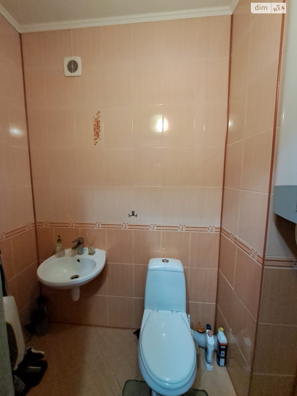 Продаж двокімнатної квартири в Одесі, на вул. Академіка Заболотного, район Містечко Котовського фото 1 Продаж двокімнатної квартири в Одесі, на вул. Академіка Заболотного, район Містечко Котовського фото 1