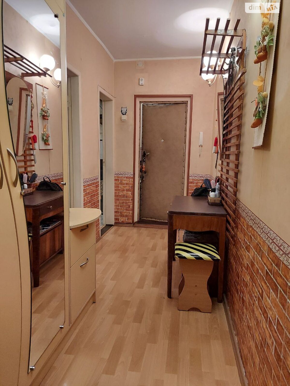 Продажа трехкомнатной квартиры в Одессе, на просп. Князя Владимира Великого, район Поселок Котовского фото 1 Продажа трехкомнатной квартиры в Одессе, на просп. Князя Владимира Великого, район Поселок Котовского фото 1