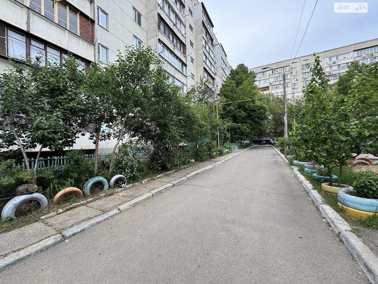 Продаж трикімнатної квартири в Одесі, на вул. Жоліо-Кюрі 64, район Містечко Котовського фото 1 Продаж трикімнатної квартири в Одесі, на вул. Жоліо-Кюрі 64, район Містечко Котовського фото 1