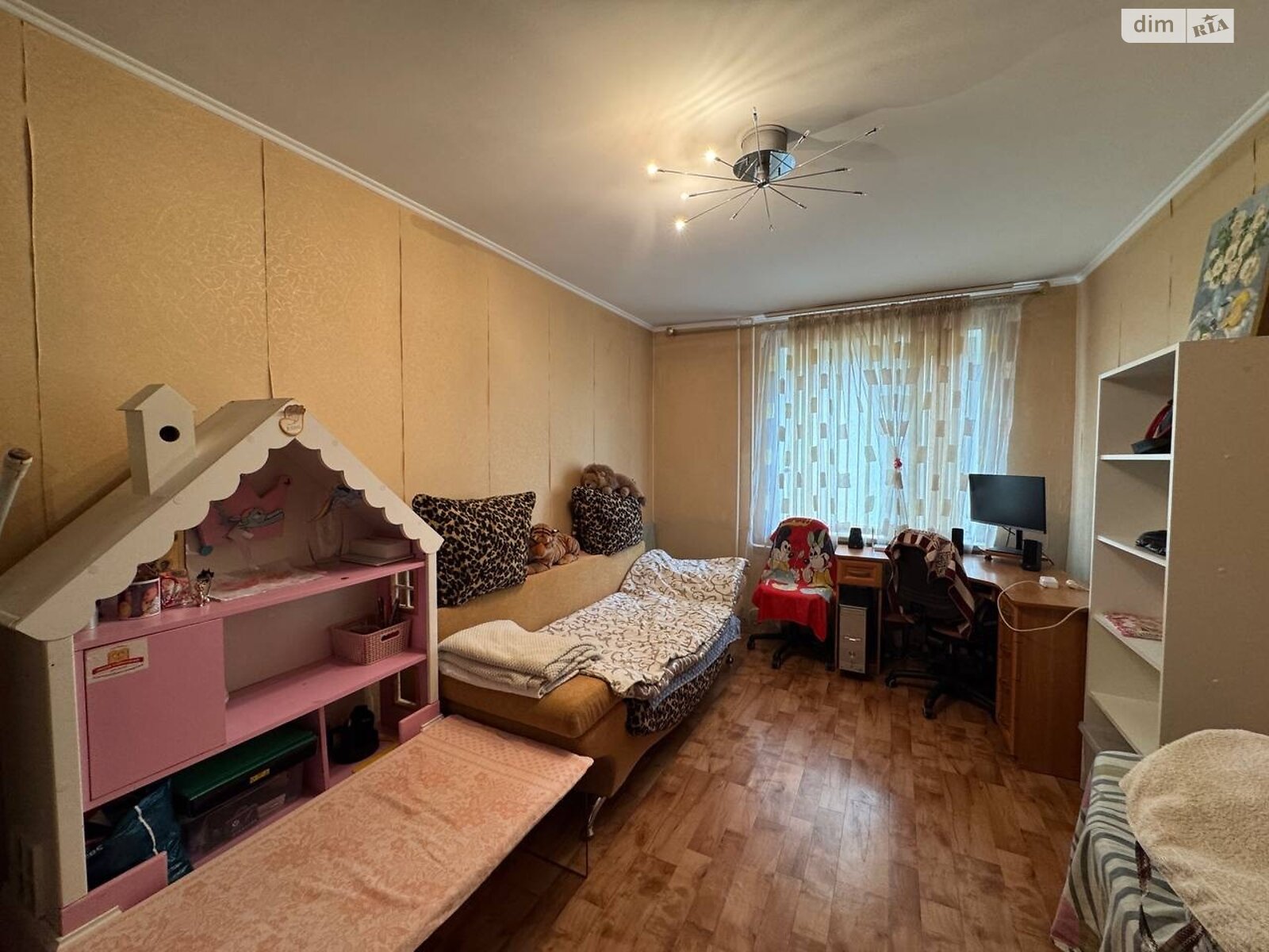 Продаж трикімнатної квартири в Одесі, на вул. Жоліо-Кюрі 64, район Містечко Котовського фото 1