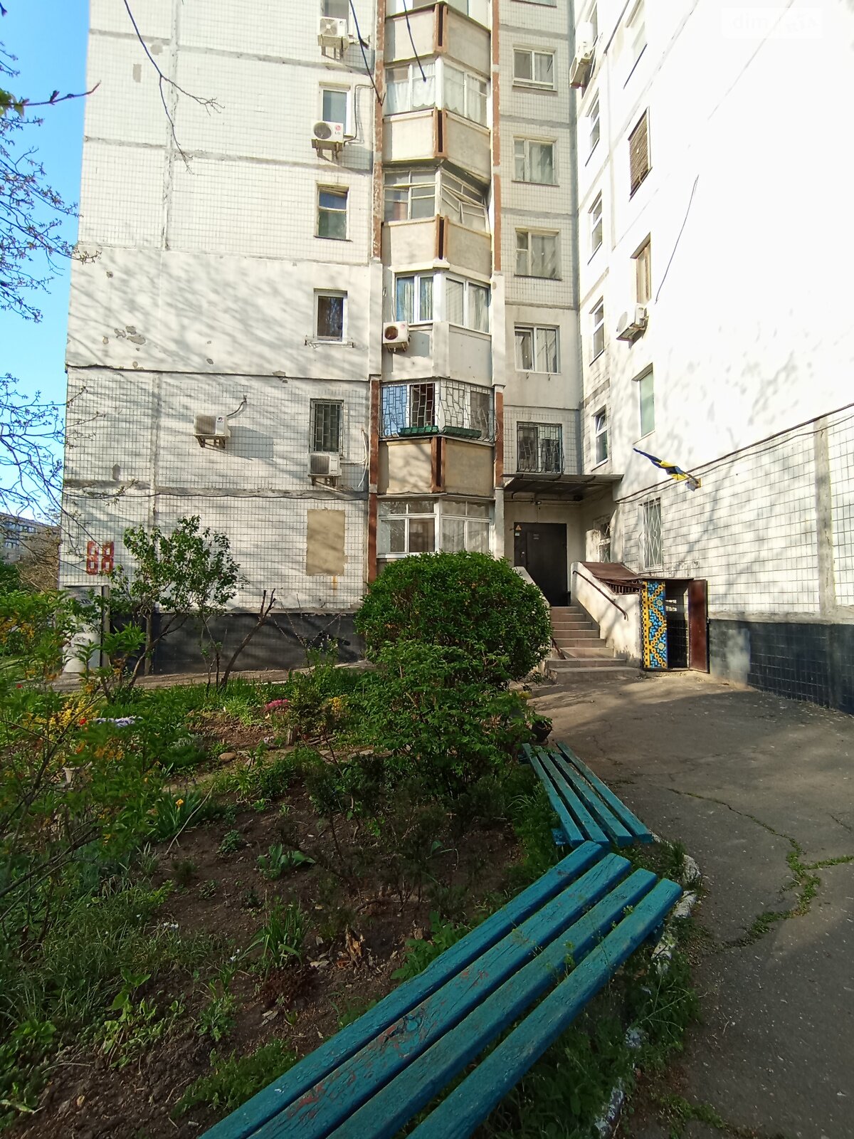 Продаж чотирикімнатної квартири в Одесі, на просп. Князя Володимира Великого, район Пересипський фото 1 Продаж чотирикімнатної квартири в Одесі, на просп. Князя Володимира Великого, район Пересипський фото 1