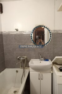 Продаж трикімнатної квартири в Одесі, на просп. Князя Володимира Великого, район Містечко Котовського фото 2