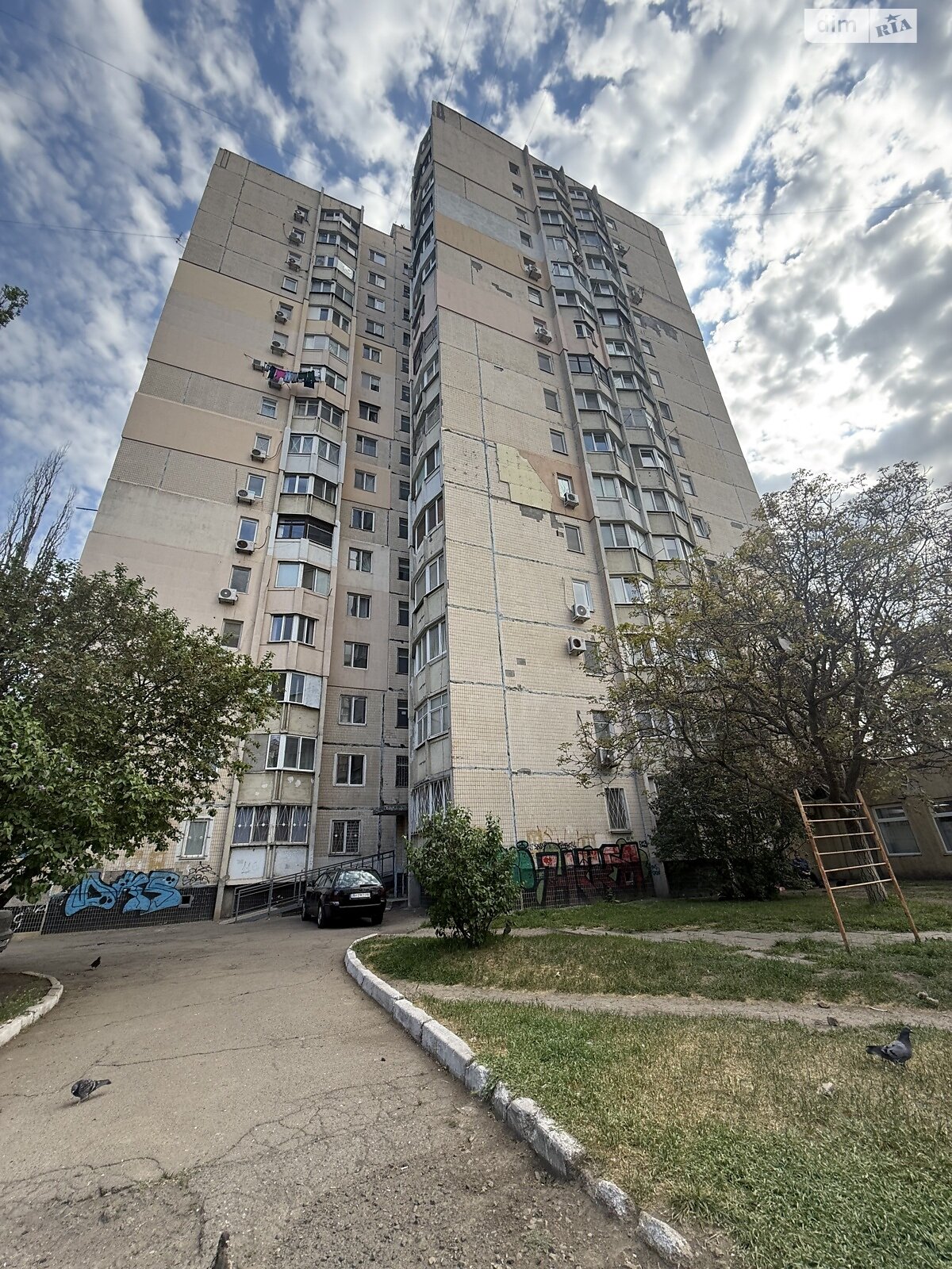 Продажа трехкомнатной квартиры в Одессе, на просп. Князя Владимира Великого 129, район Поселок Котовского фото 1 Продажа трехкомнатной квартиры в Одессе, на просп. Князя Владимира Великого 129, район Поселок Котовского фото 1