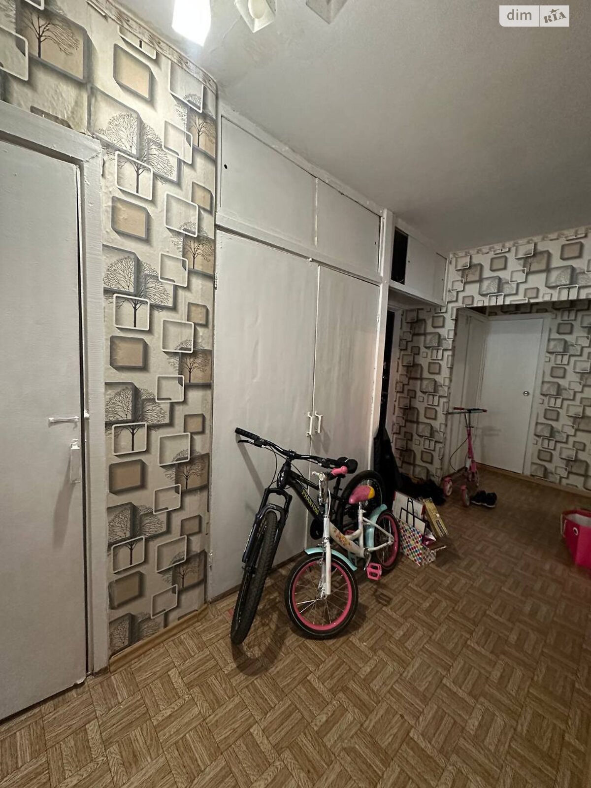 Продажа трехкомнатной квартиры в Одессе, на просп. Князя Владимира Великого 104, район Поселок Котовского фото 1 Продажа трехкомнатной квартиры в Одессе, на просп. Князя Владимира Великого 104, район Поселок Котовского фото 1