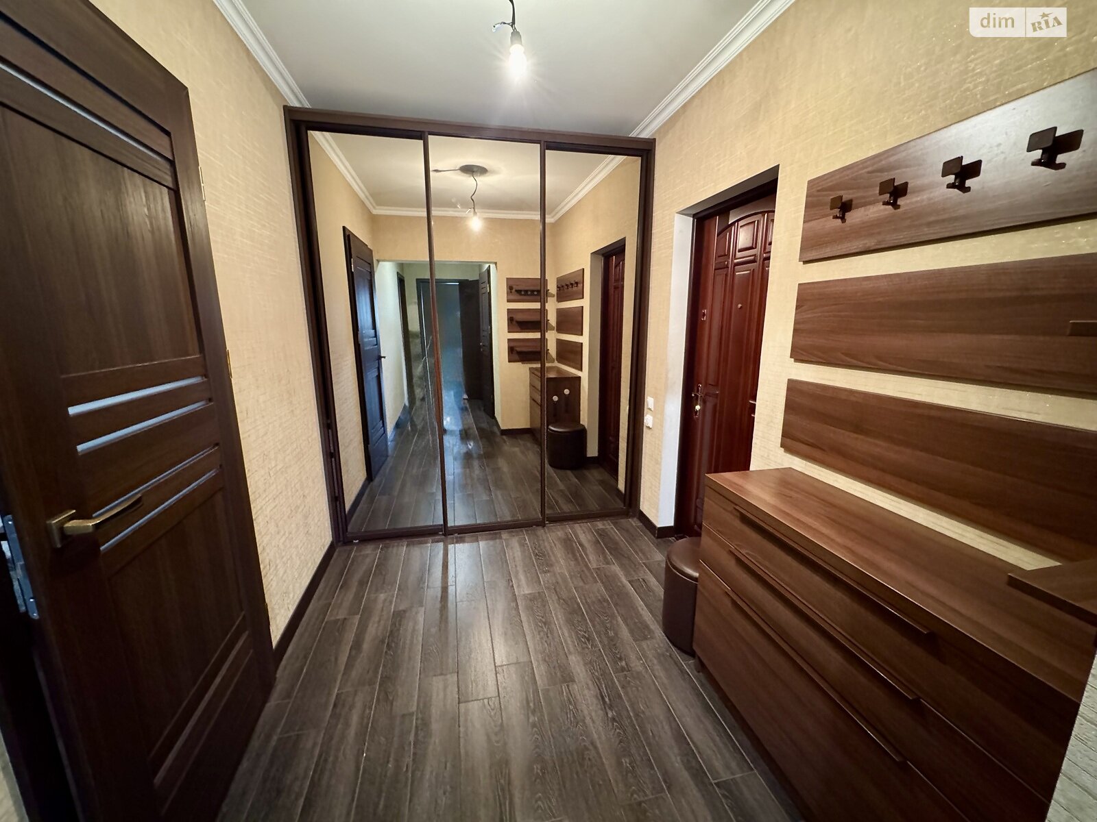 Продаж трикімнатної квартири в Одесі, на вул. Марсельська, район Містечко Котовського фото 1 Продаж трикімнатної квартири в Одесі, на вул. Марсельська, район Містечко Котовського фото 1