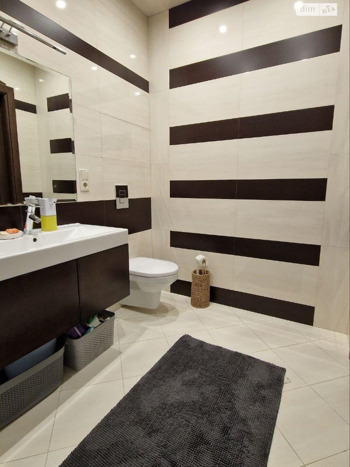 Продаж трикімнатної квартири в Одесі, на вул. Марсельська 52, район Містечко Котовського фото 1