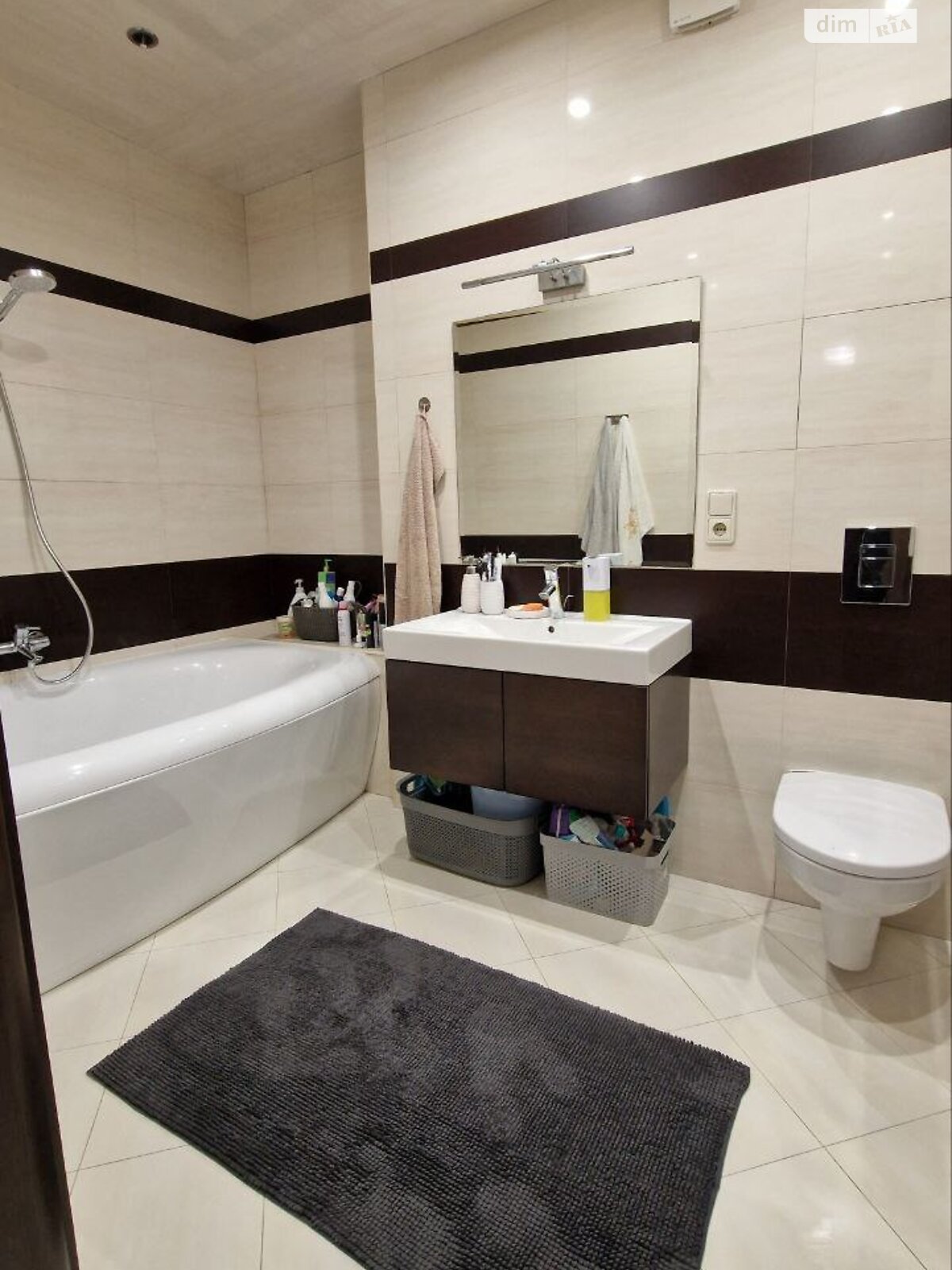 Продаж трикімнатної квартири в Одесі, на вул. Марсельська 52, район Містечко Котовського фото 1