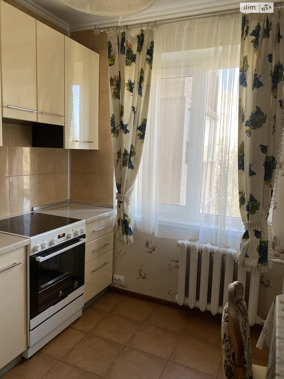 Продажа трехкомнатной квартиры в Одессе, на ул. Палия Семена, район Поселок Котовского фото 1 Продажа трехкомнатной квартиры в Одессе, на ул. Палия Семена, район Поселок Котовского фото 1