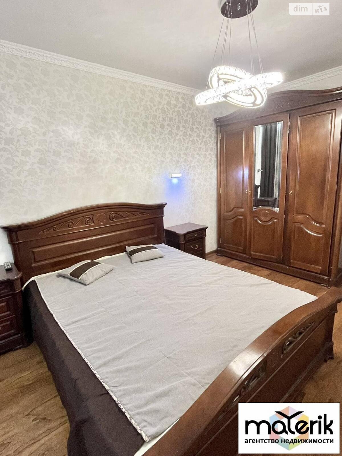 Продаж чотирикімнатної квартири в Одесі, на вул. Владислава Бувалкіна, район Пересипський фото 1 Продаж чотирикімнатної квартири в Одесі, на вул. Владислава Бувалкіна, район Пересипський фото 1