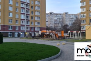 Продаж чотирикімнатної квартири в Одесі, на вул. Владислава Бувалкіна, район Містечко Котовського фото 2
