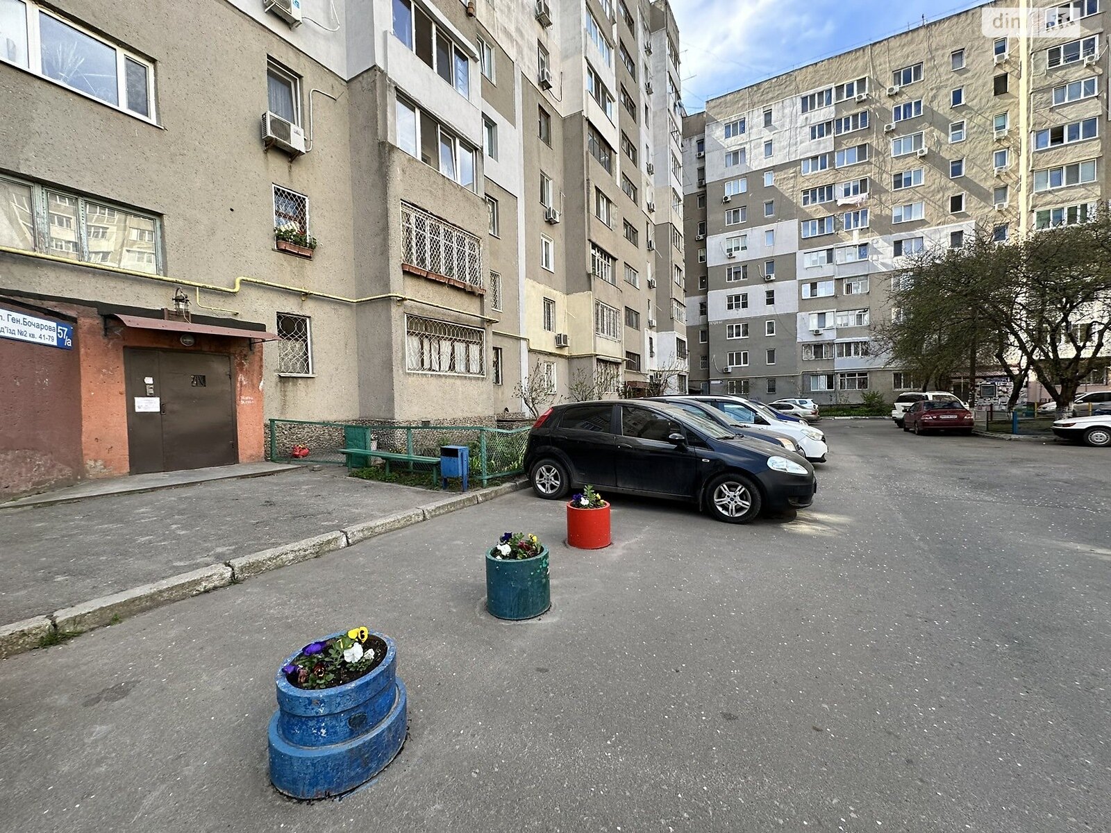 Продаж чотирикімнатної квартири в Одесі, на вул. Владислава Бувалкіна 57А, район Містечко Котовського фото 1 Продаж чотирикімнатної квартири в Одесі, на вул. Владислава Бувалкіна 57А, район Містечко Котовського фото 1