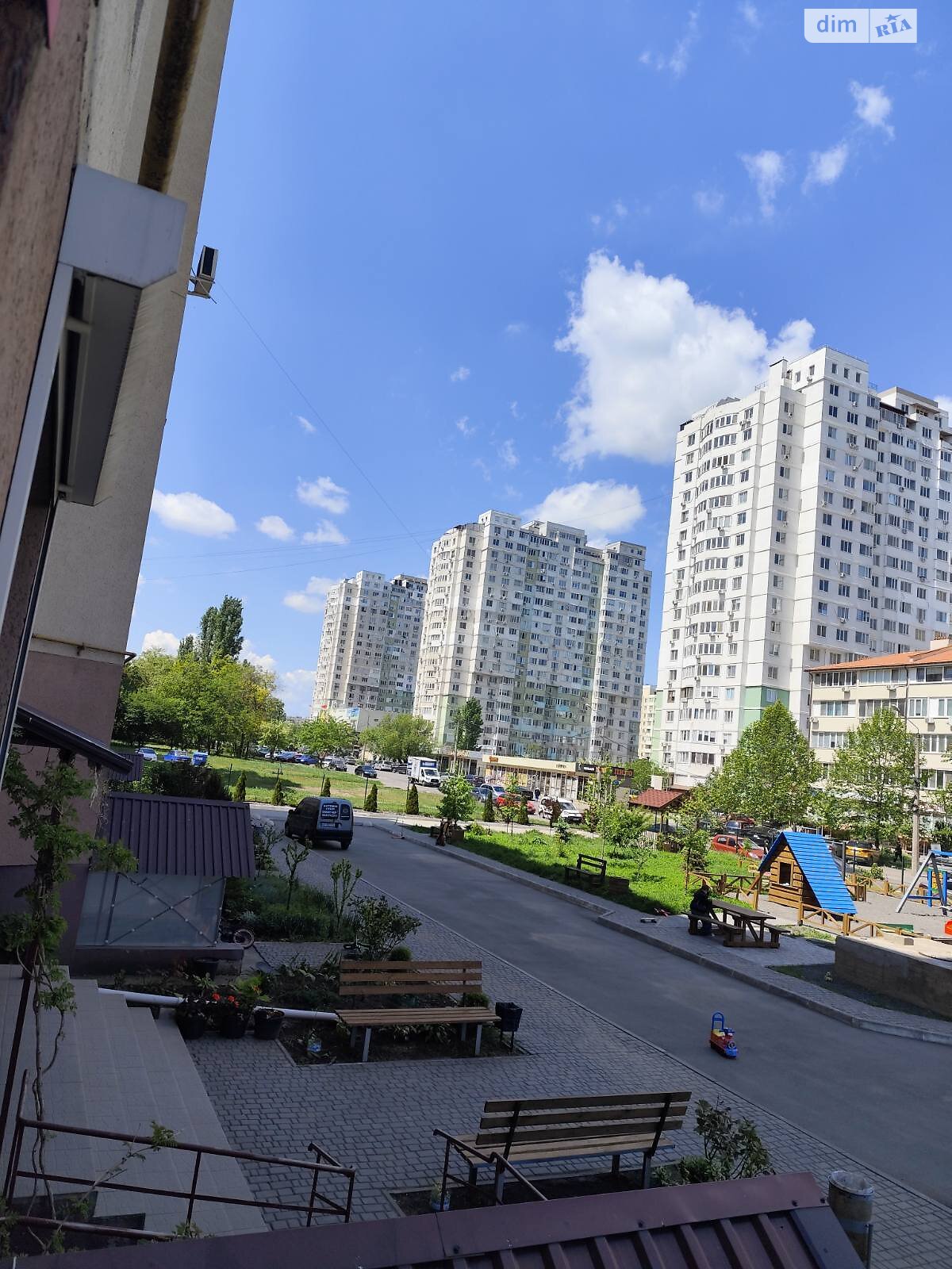 Продаж трикімнатної квартири в Одесі, на вул. Владислава Бувалкіна 75, район Містечко Котовського фото 1 Продаж трикімнатної квартири в Одесі, на вул. Владислава Бувалкіна 75, район Містечко Котовського фото 1