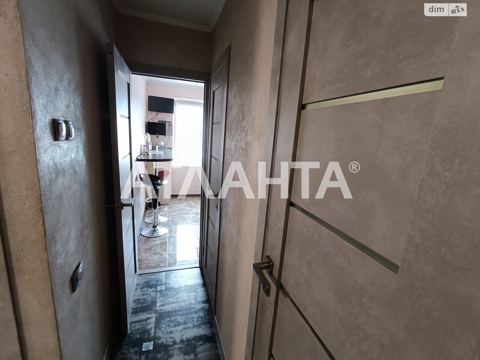 Продажа трехкомнатной квартиры в Одессе, на ул. Владислава Бувалкина, район Поселок Котовского фото 1 Продажа трехкомнатной квартиры в Одессе, на ул. Владислава Бувалкина, район Поселок Котовского фото 1