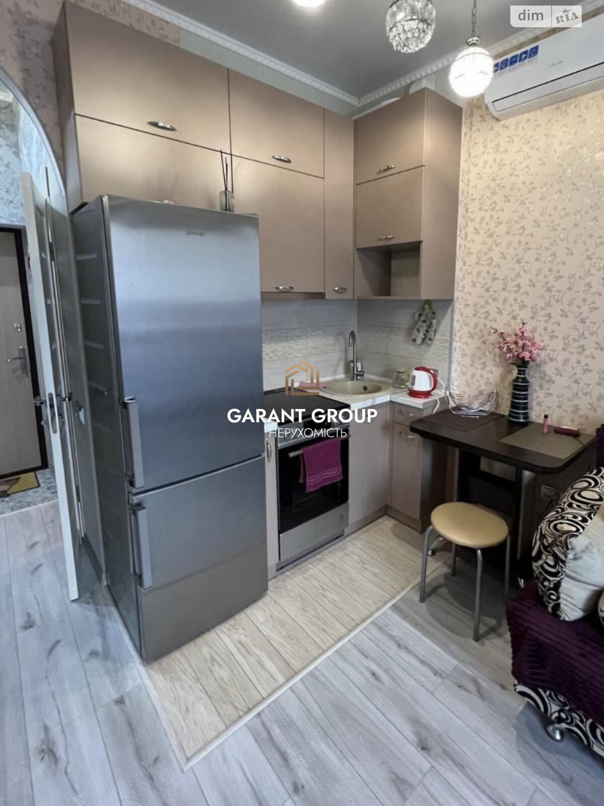 Продажа однокомнатной квартиры в Крыжановка, на ул. Защитников Украины, фото 1