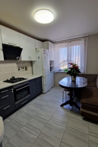 Продаж трикімнатної квартири в Одесі, на вул. Ярослава Баіса 16, район Містечко Котовського фото 2