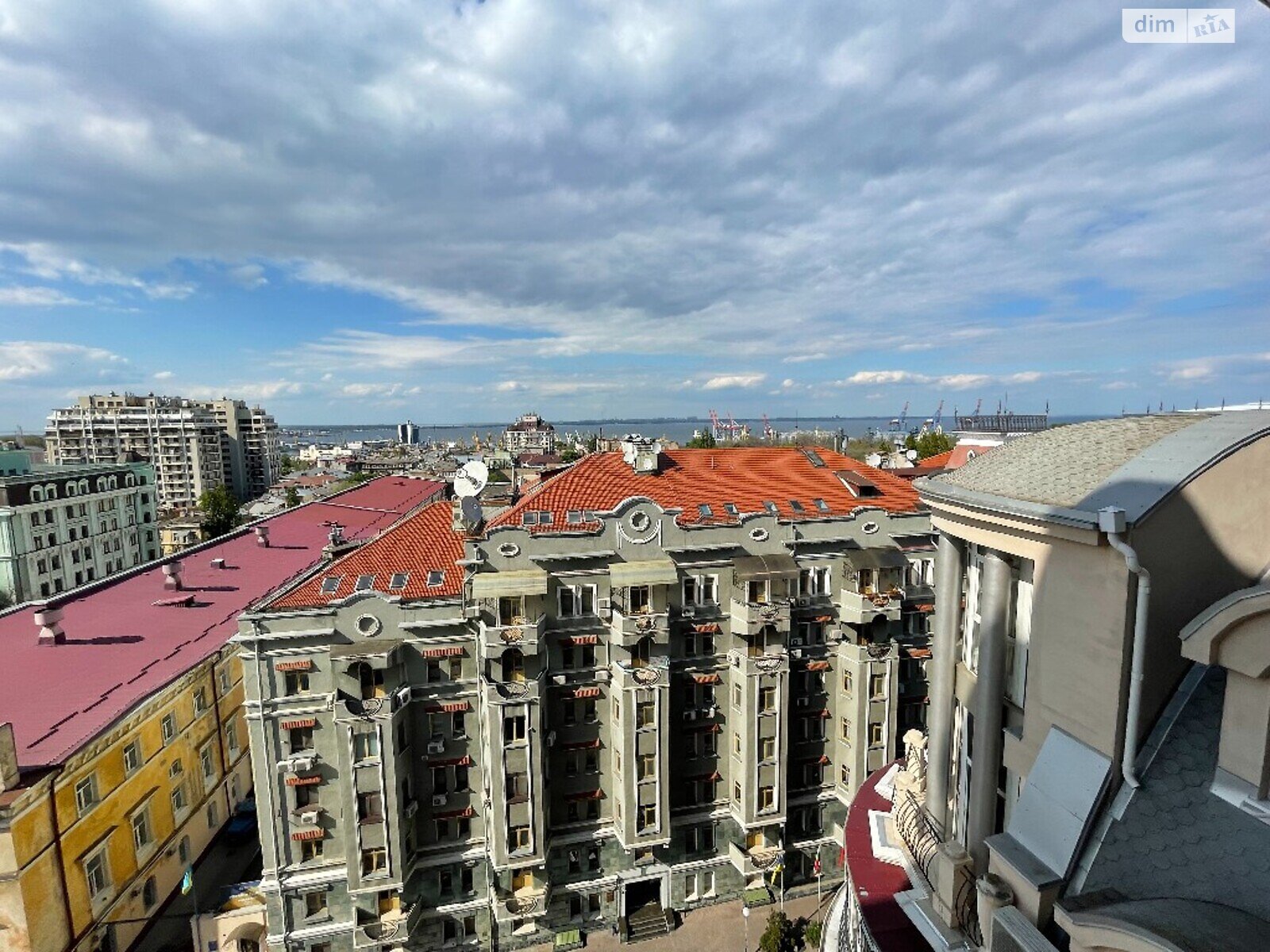 Продаж чотирикімнатної квартири в Одесі, на пров. Сабанський, район Приморський фото 1