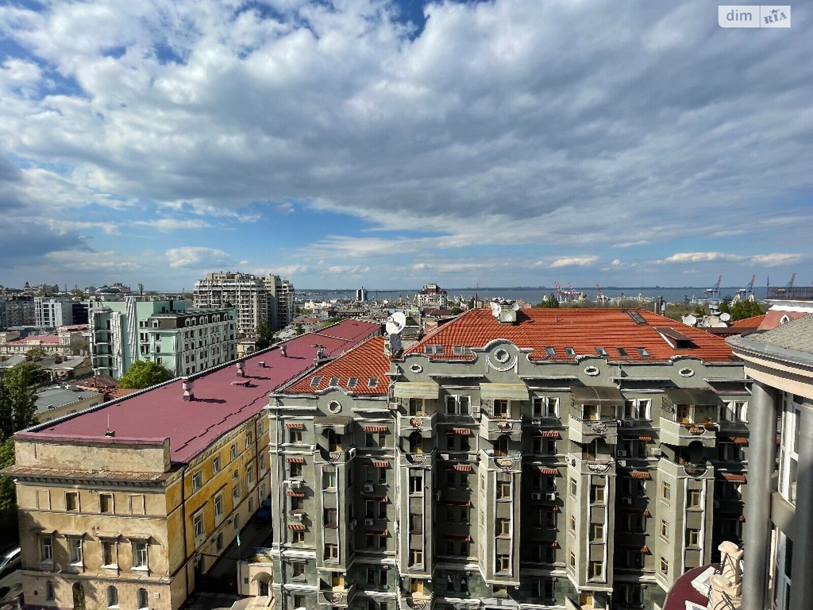 Продаж чотирикімнатної квартири в Одесі, на пров. Сабанський, район Приморський фото 1