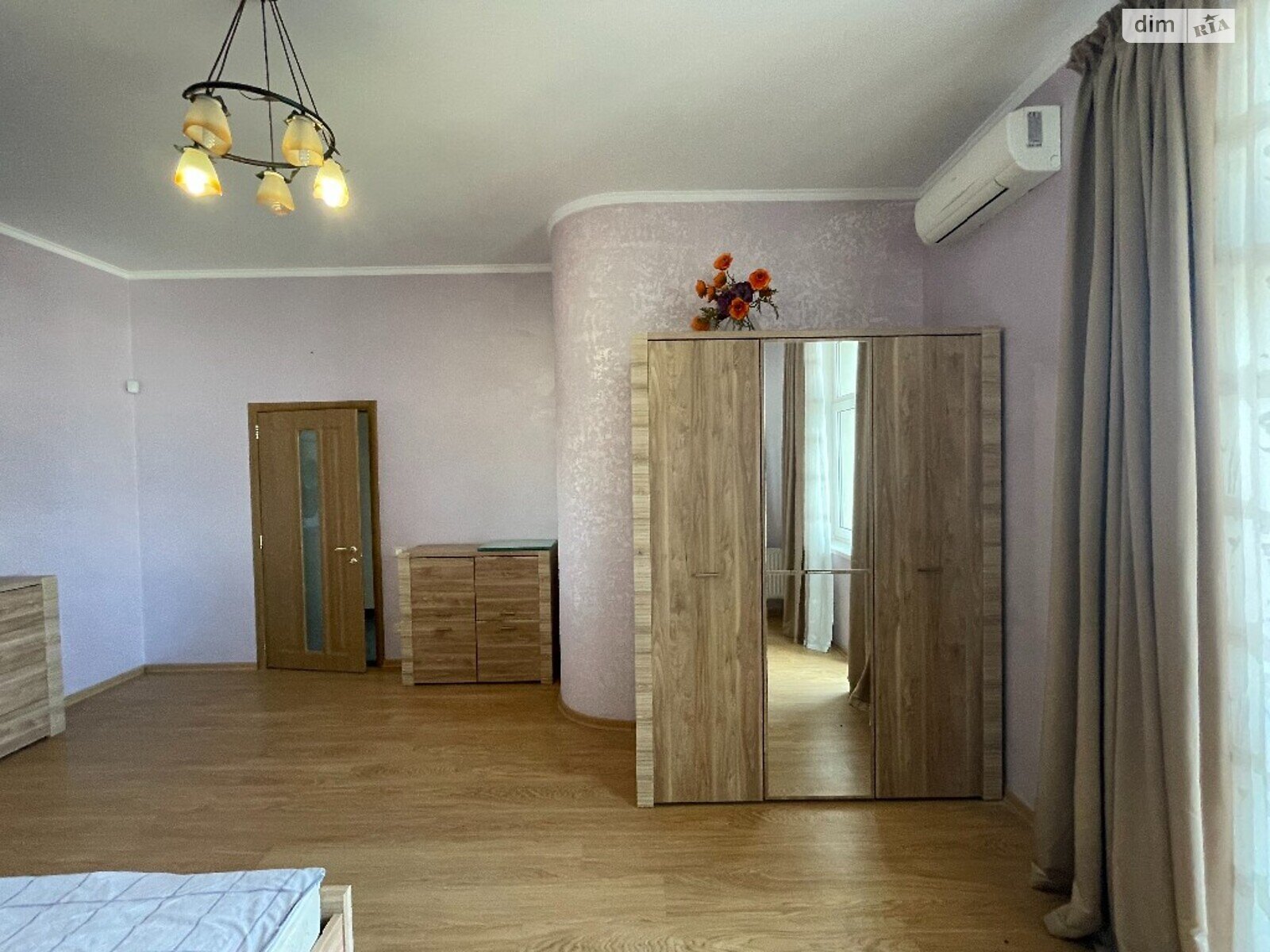 Продаж чотирикімнатної квартири в Одесі, на пров. Сабанський, район Приморський фото 1