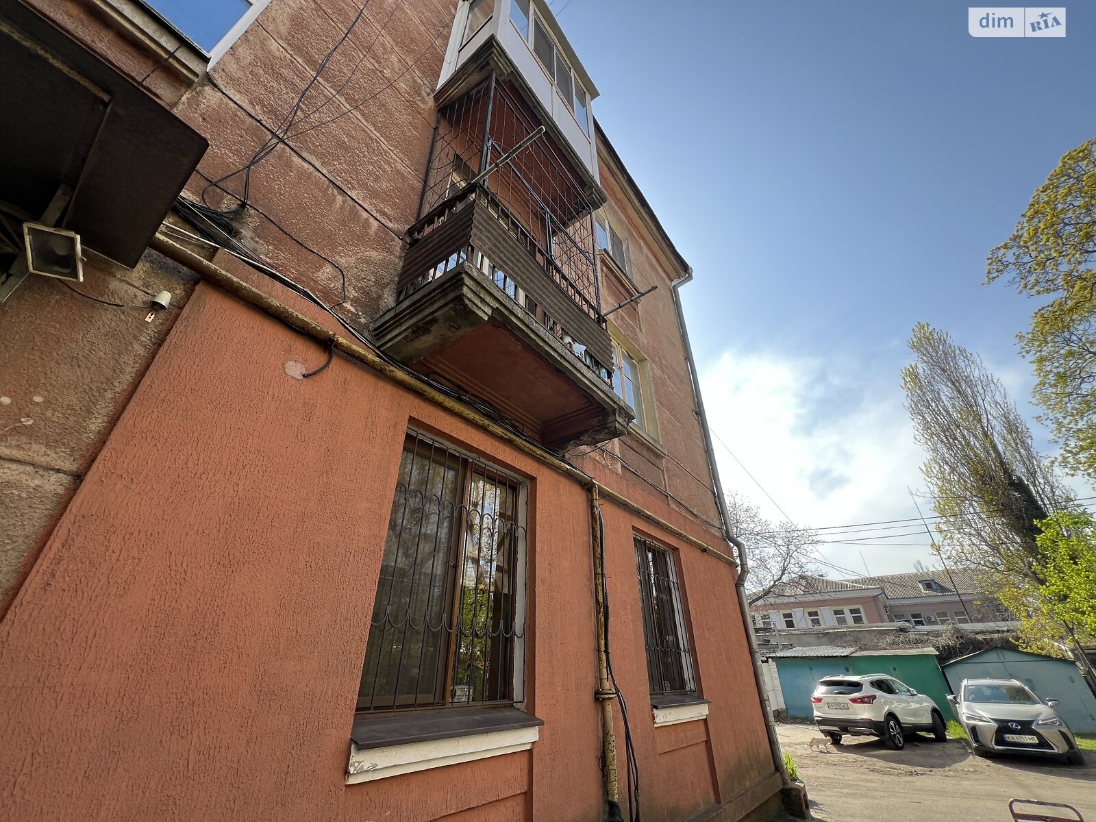 Продажа трехкомнатной квартиры в Одессе, на просп. Адмиральский, район Приморский фото 1 Продажа трехкомнатной квартиры в Одессе, на просп. Адмиральский, район Приморский фото 1