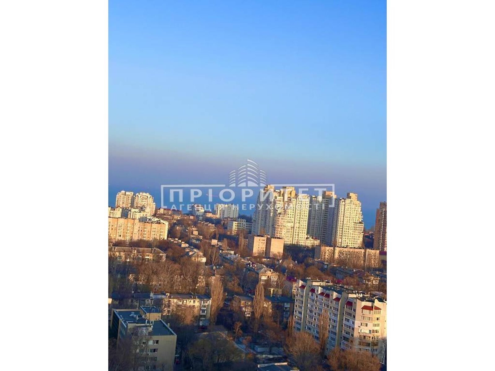 Продажа двухкомнатной квартиры в Одессе, на просп. Гагарина, район Приморский фото 1
