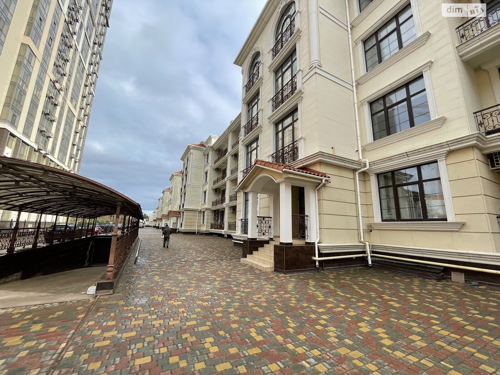 Продаж однокімнатної квартири в Одесі, на бул. Французький, район Приморський фото 1