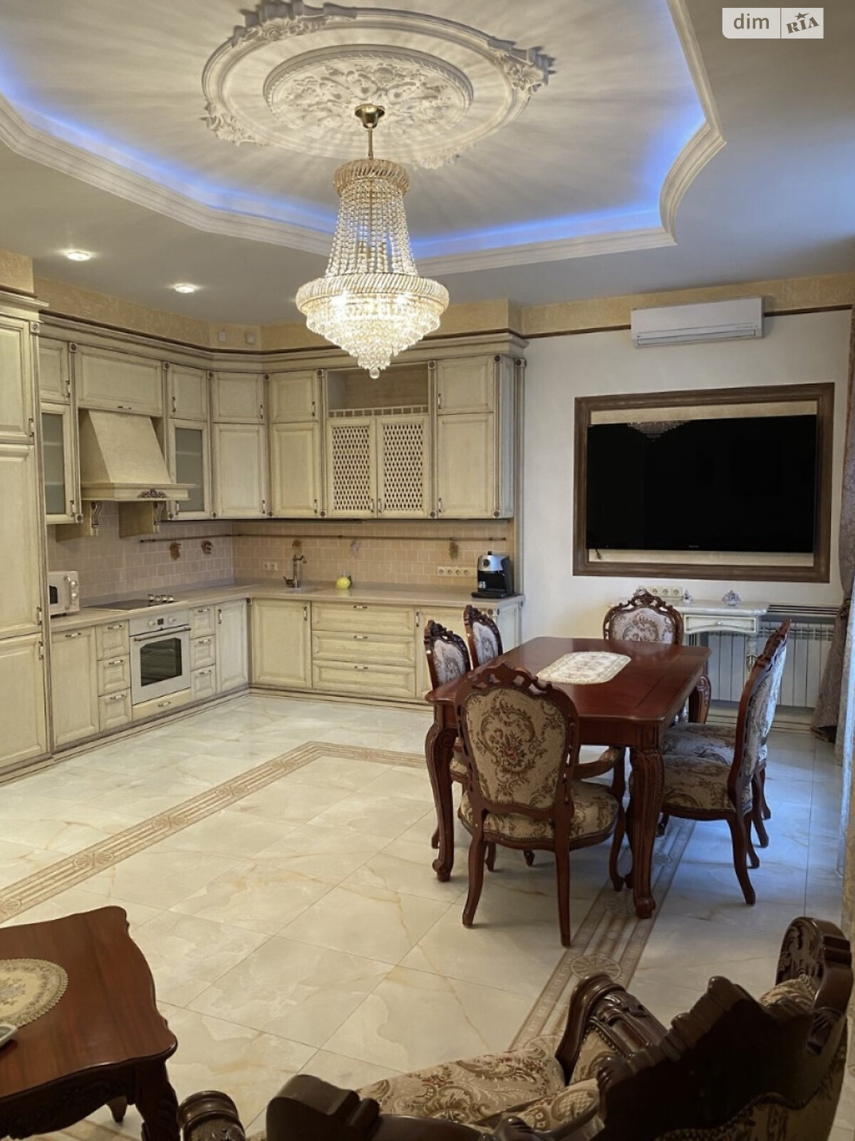 Продаж трикімнатної квартири в Одесі, на плато Аркадійське, район Приморський фото 1 Продаж трикімнатної квартири в Одесі, на плато Аркадійське, район Приморський фото 1