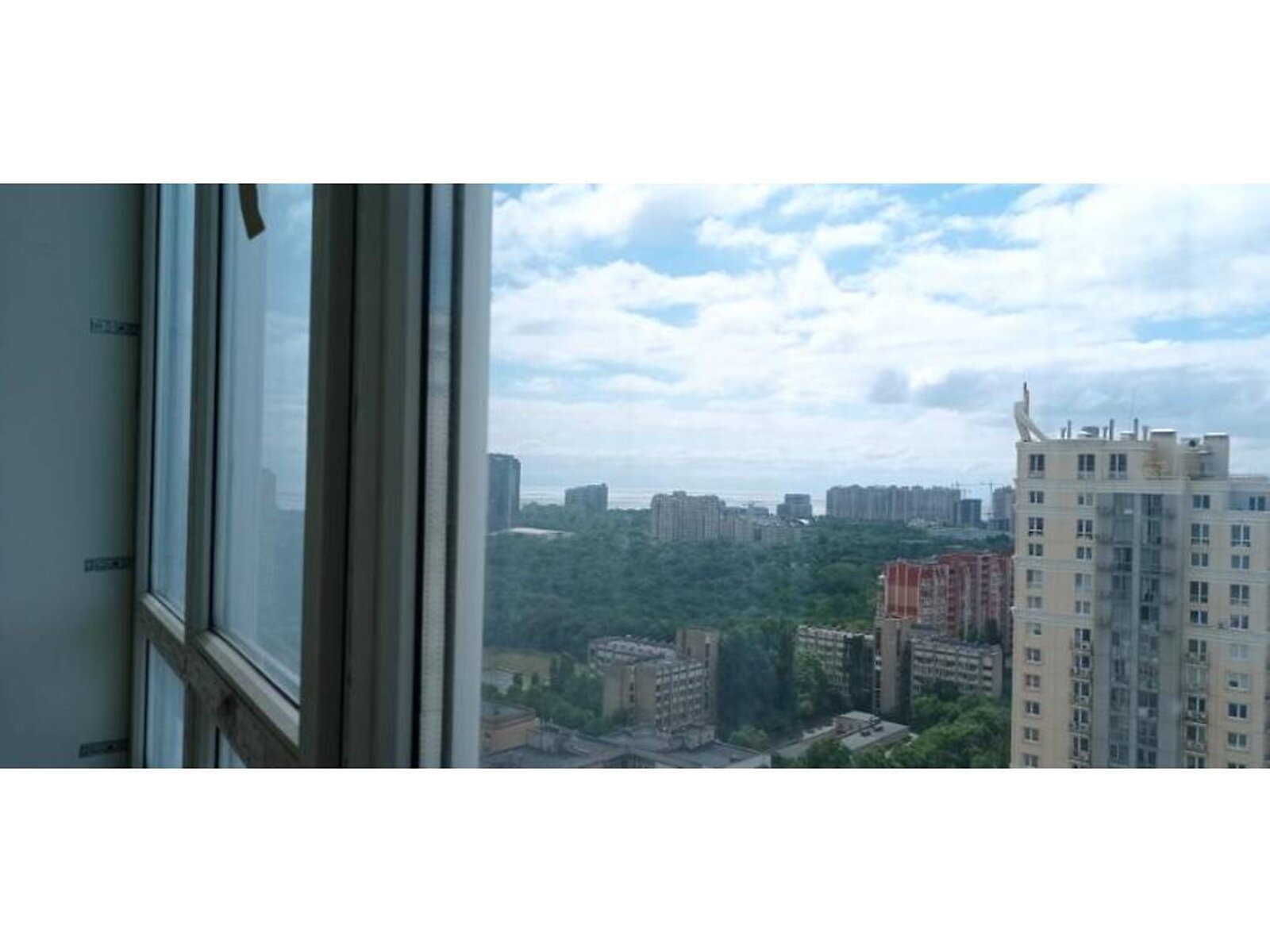 Продаж чотирикімнатної квартири в Одесі, на вул. Армійська, район Приморський фото 1