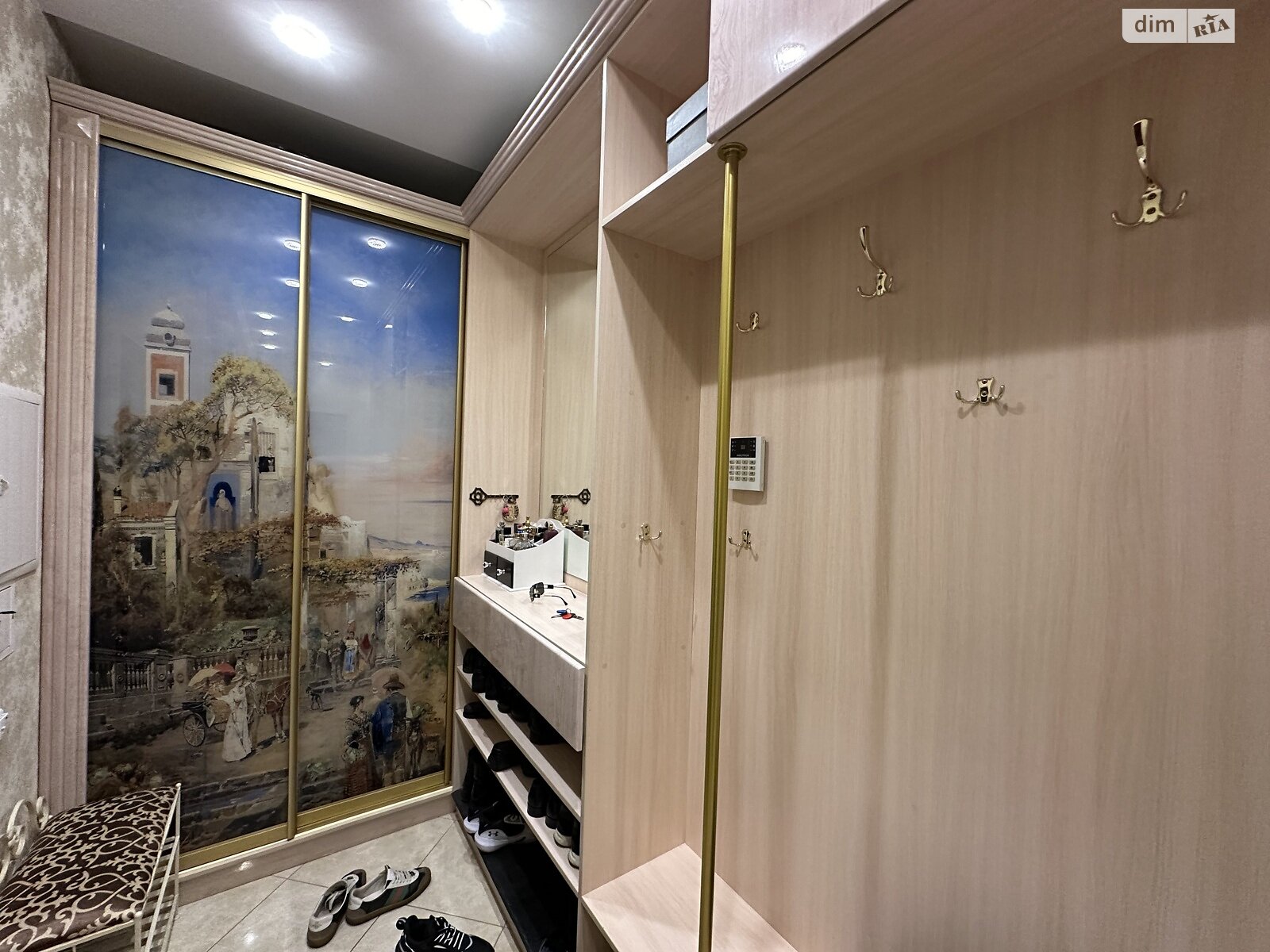 Продажа трехкомнатной квартиры в Одессе, на ул. Армейская 8Б, район Приморский фото 1 Продажа трехкомнатной квартиры в Одессе, на ул. Армейская 8Б, район Приморский фото 1