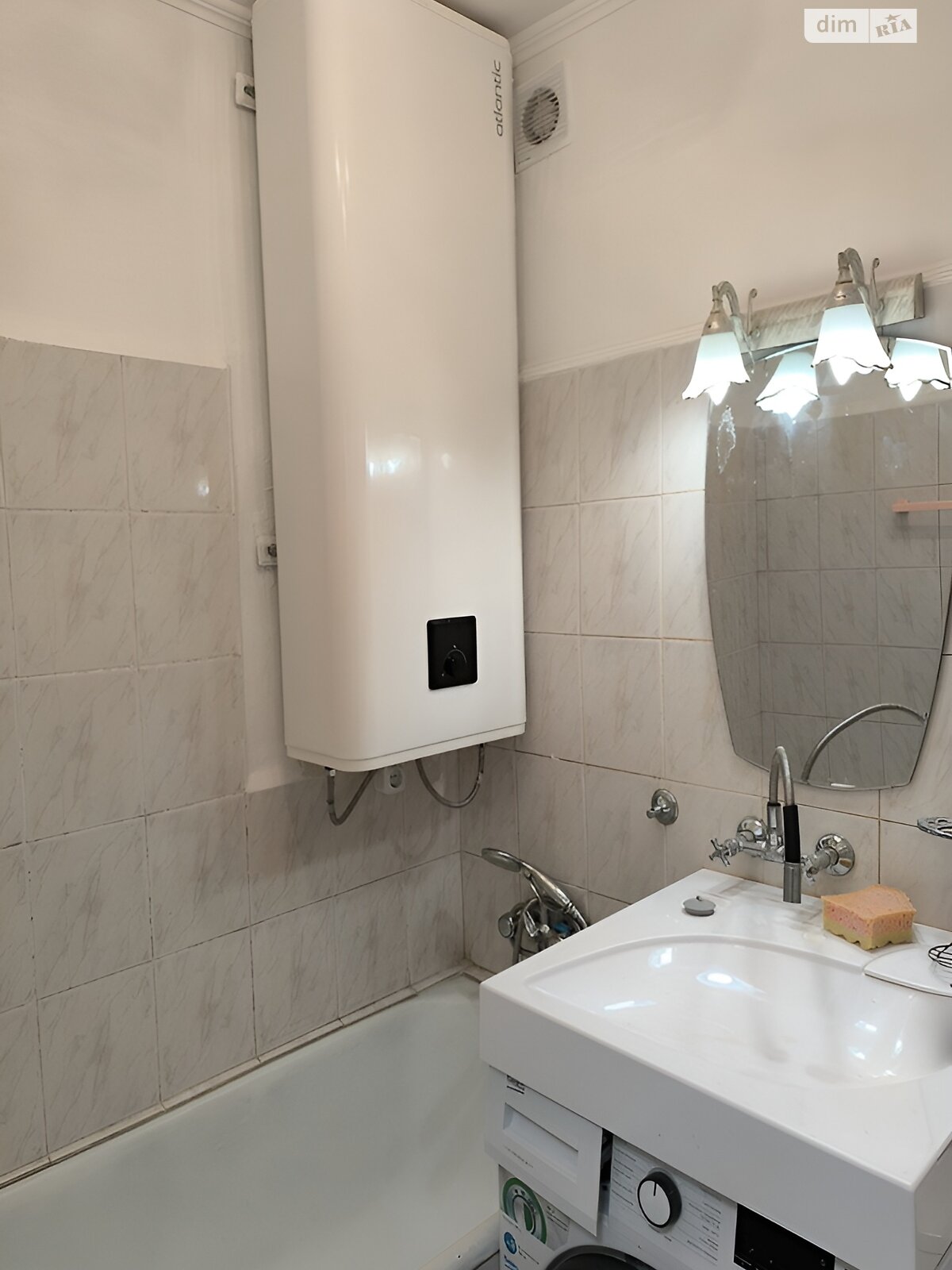 Продаж двокімнатної квартири в Одесі, на вул. Армійська, район Приморський фото 1 Продаж двокімнатної квартири в Одесі, на вул. Армійська, район Приморський фото 1