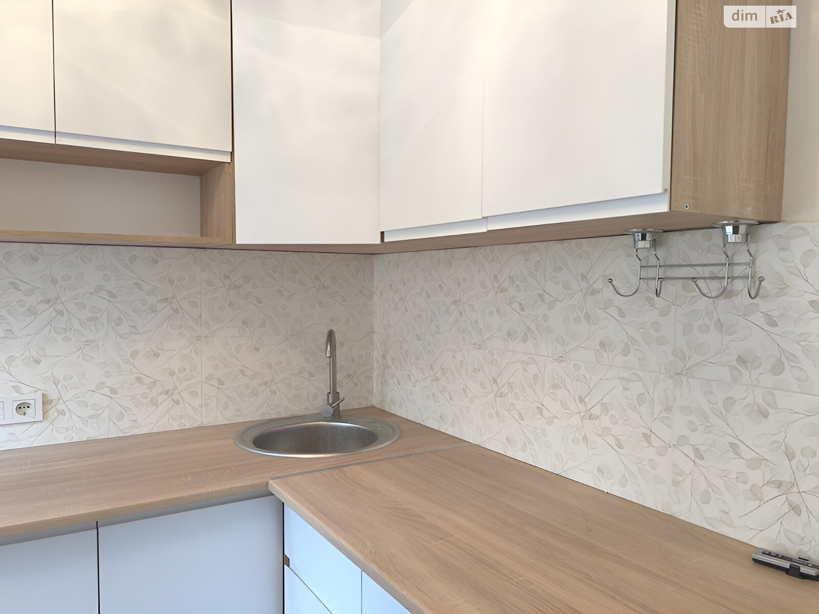 Продаж двокімнатної квартири в Одесі, на вул. Армійська, район Приморський фото 1 Продаж двокімнатної квартири в Одесі, на вул. Армійська, район Приморський фото 1