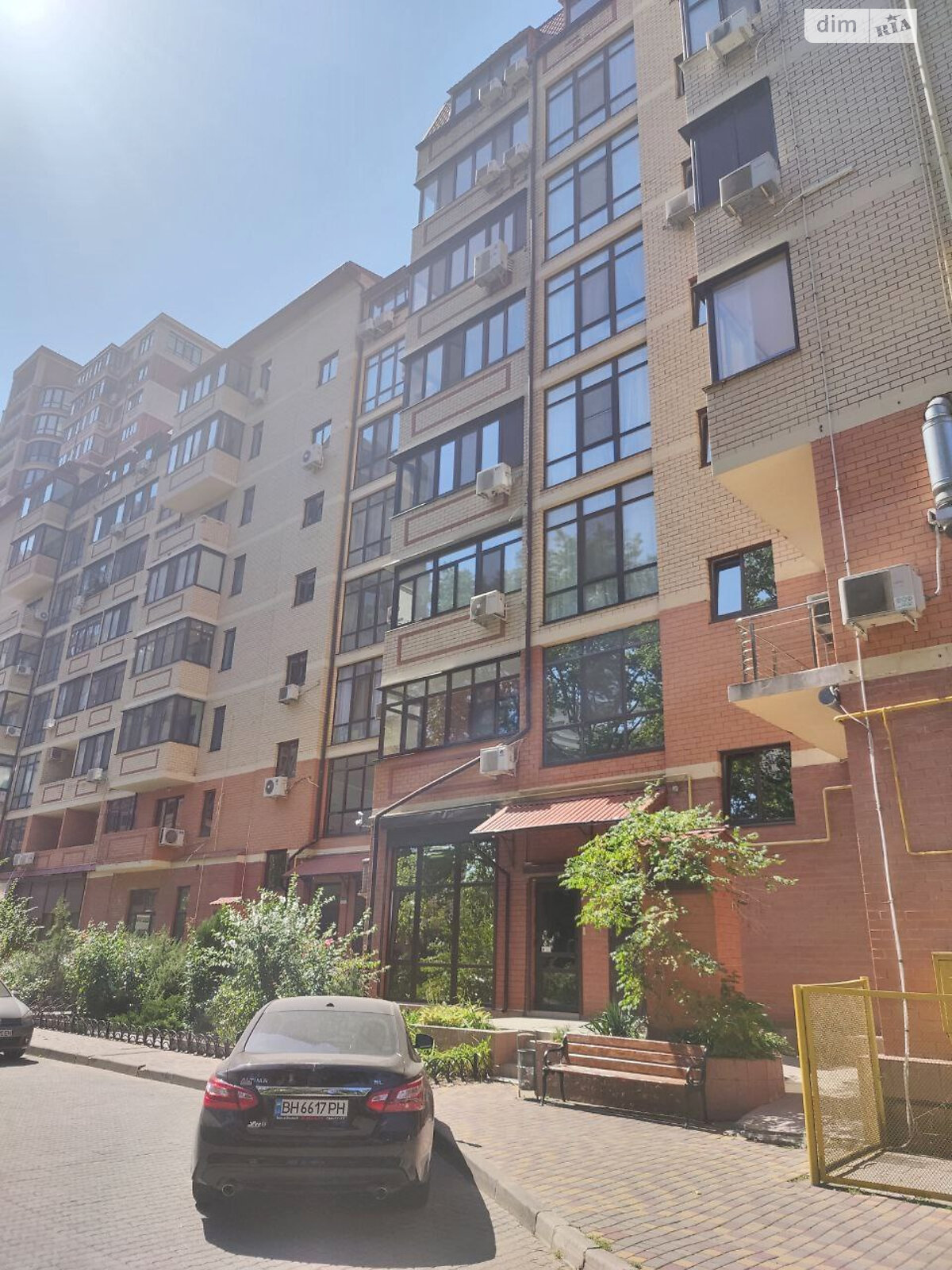 Продажа трехкомнатной квартиры в Одессе, на ул. Армейская 8В, район Приморский фото 1 Продажа трехкомнатной квартиры в Одессе, на ул. Армейская 8В, район Приморский фото 1