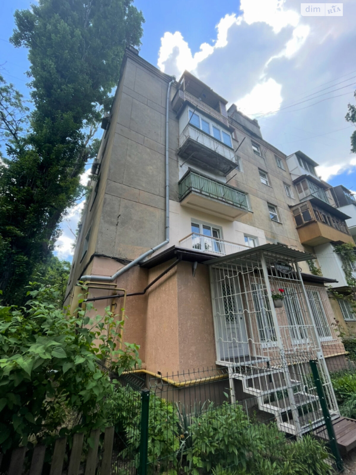 Продажа трехкомнатной квартиры в Одессе, на ул. Армейская, район Приморский фото 1 Продажа трехкомнатной квартиры в Одессе, на ул. Армейская, район Приморский фото 1