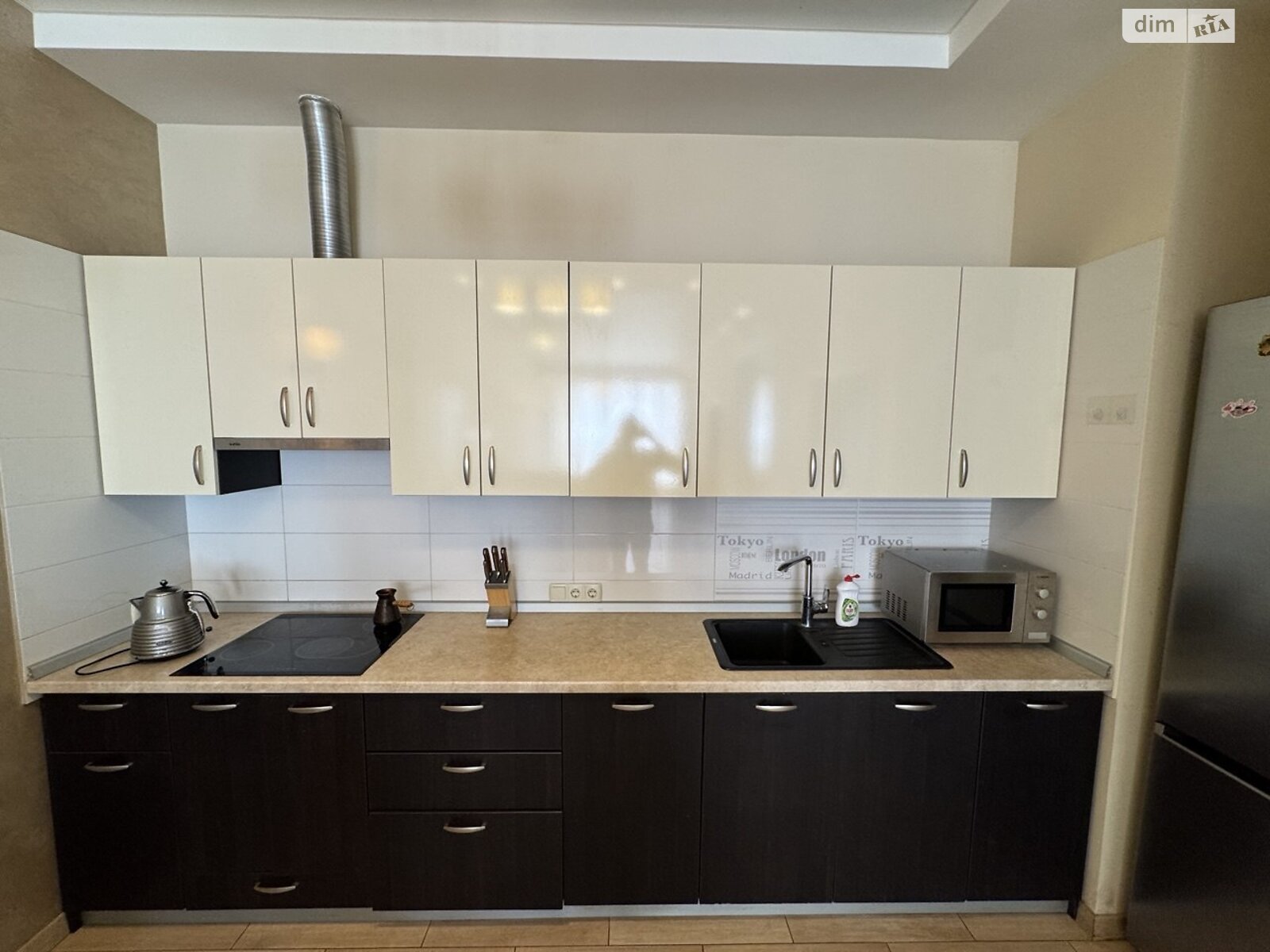Продажа двухкомнатной квартиры в Одессе, на ул. Армейская 8Г, район Приморский фото 1 Продажа двухкомнатной квартиры в Одессе, на ул. Армейская 8Г, район Приморский фото 1