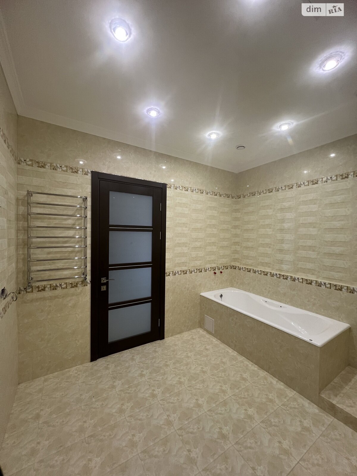 Продажа двухкомнатной квартиры в Одессе, на ул. Армейская 8Б, район Приморский фото 1 Продажа двухкомнатной квартиры в Одессе, на ул. Армейская 8Б, район Приморский фото 1