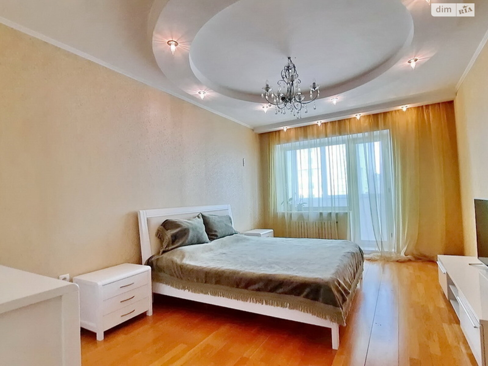 Продажа трехкомнатной квартиры в Одессе, на ул. Армейская 23, район Приморский фото 1 Продажа трехкомнатной квартиры в Одессе, на ул. Армейская 23, район Приморский фото 1