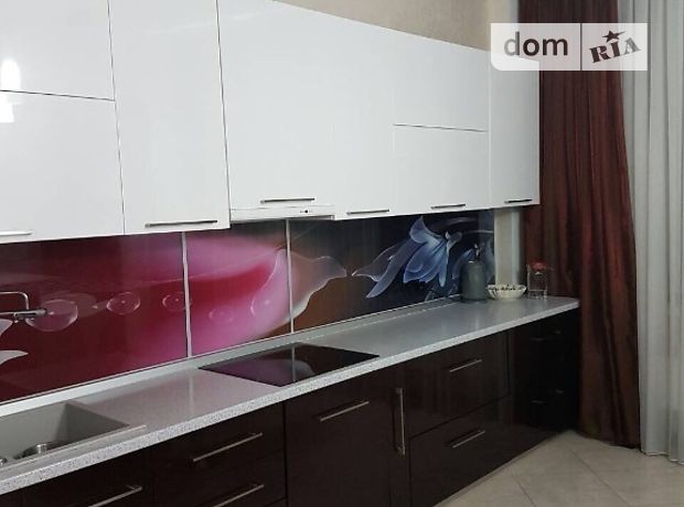 Продажа четырехкомнатной квартиры в Одессе, на ул. Армейская район Приморский фото 1 Продажа четырехкомнатной квартиры в Одессе, на ул. Армейская район Приморский фото 1