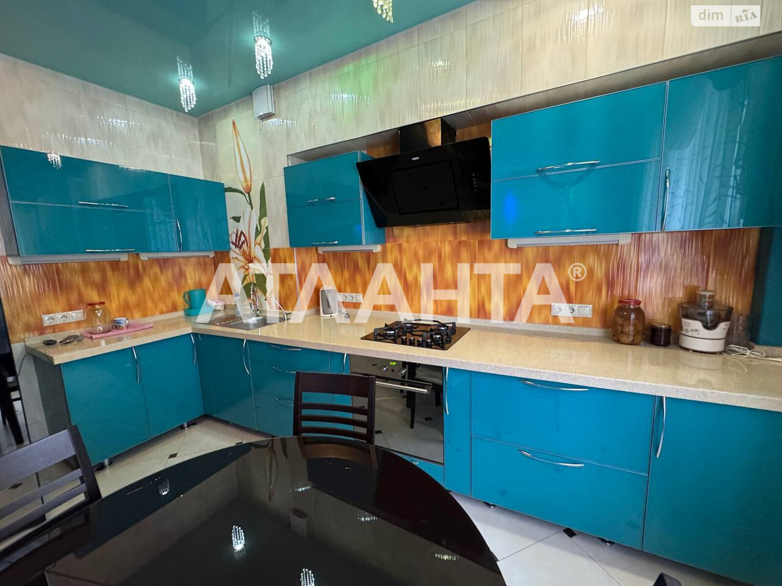Продаж двокімнатної квартири в Одесі, на вул. Артура Савельєва, район Приморський фото 1 Продаж двокімнатної квартири в Одесі, на вул. Артура Савельєва, район Приморський фото 1