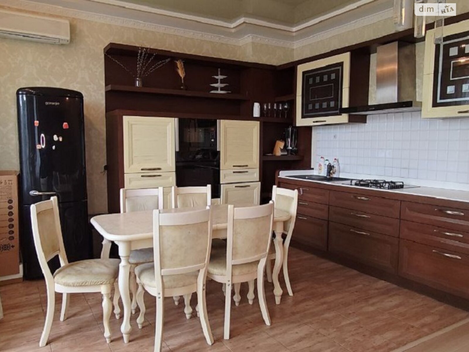 Продажа трехкомнатной квартиры в Одессе, на ул. Артура Савельева 4, кв. 6, район Приморский фото 1